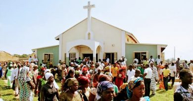 FG lifts ban on religious gatherings FG lifts ban on religious gatherings